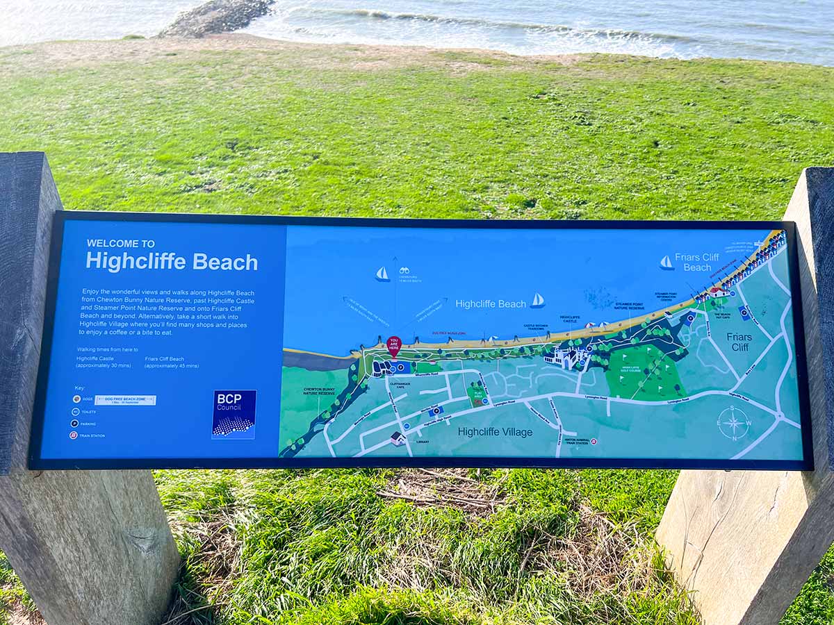 Map of Highcliffe Beach